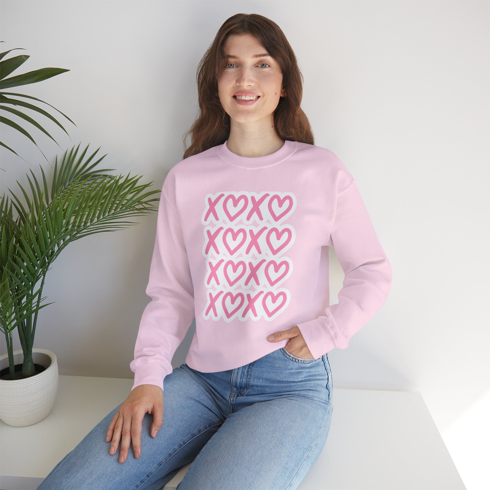 XOXO Unisex Heavy Blend™ Crewneck Sweatshirt