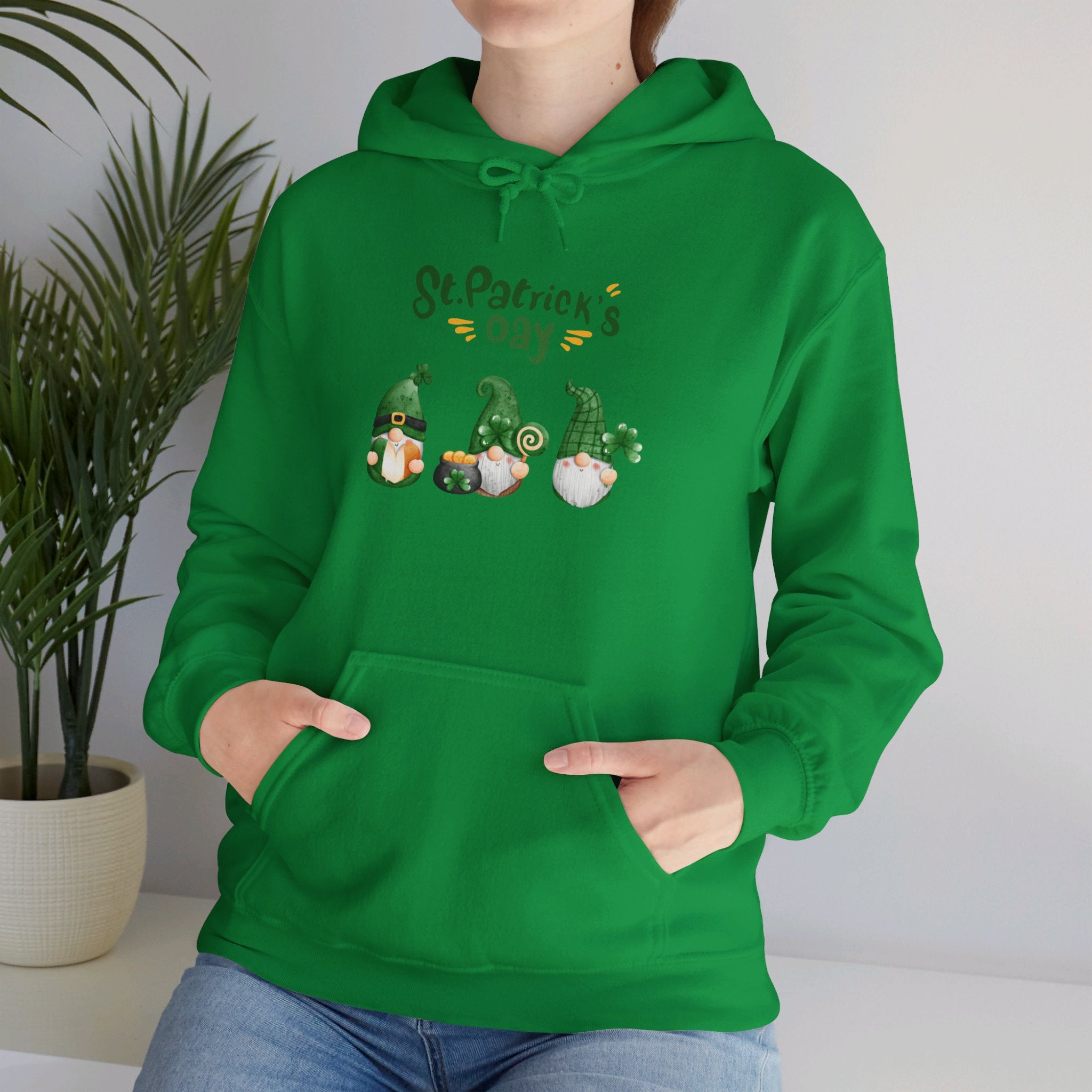St Patty's Day Gnome Unisex Heavy Blend™ Hooded Sweatshirt