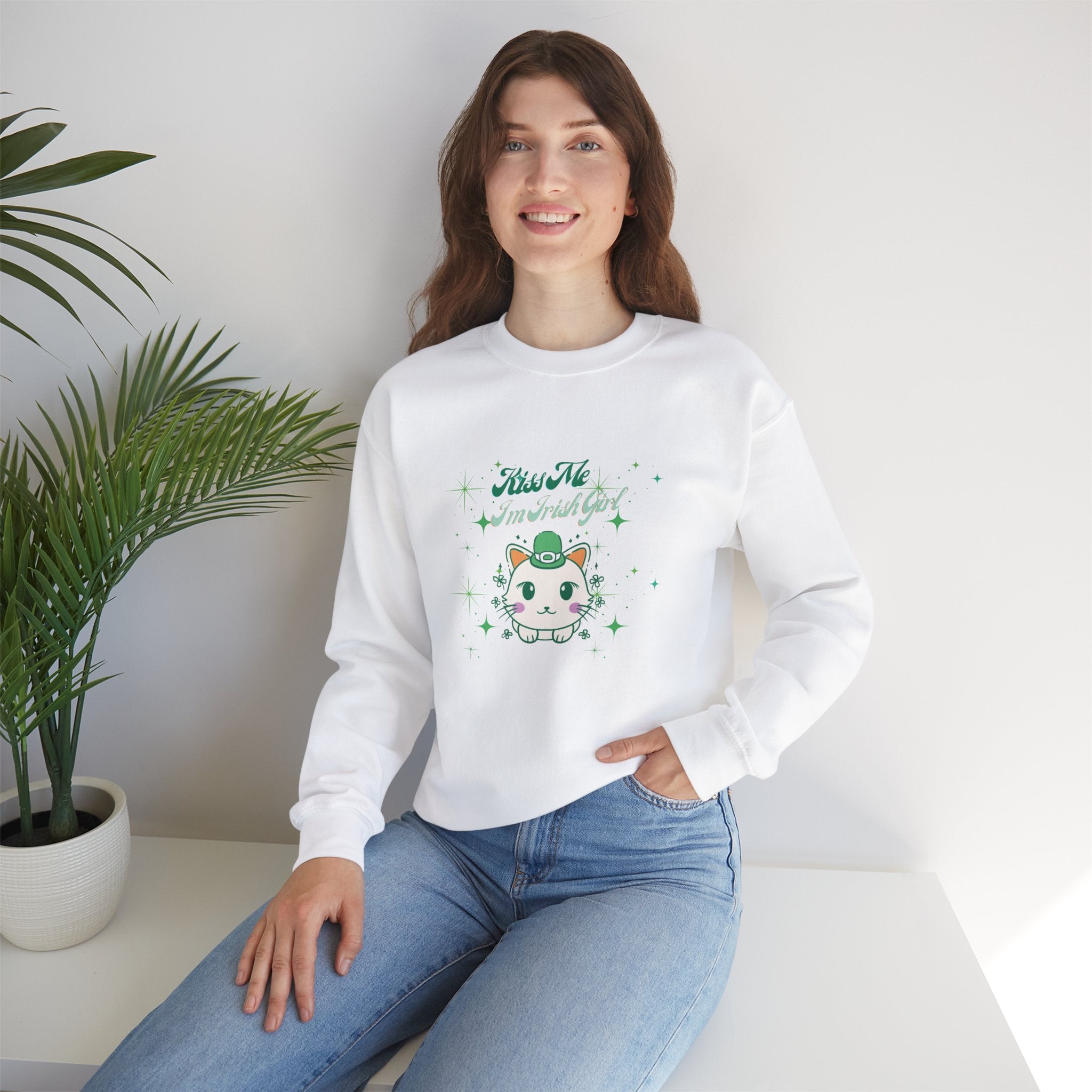 Kiss Me I'm Irish Cat Crewneck Sweatshirt - Unisex Heavy Blend™