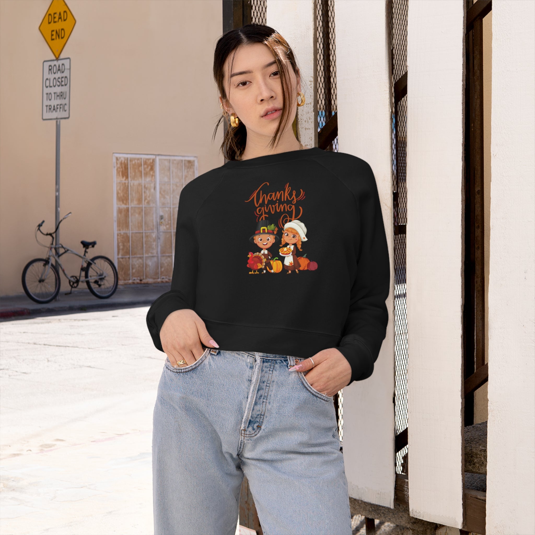 Happy Thanksgiving Women's Cropped Fleece Pullover