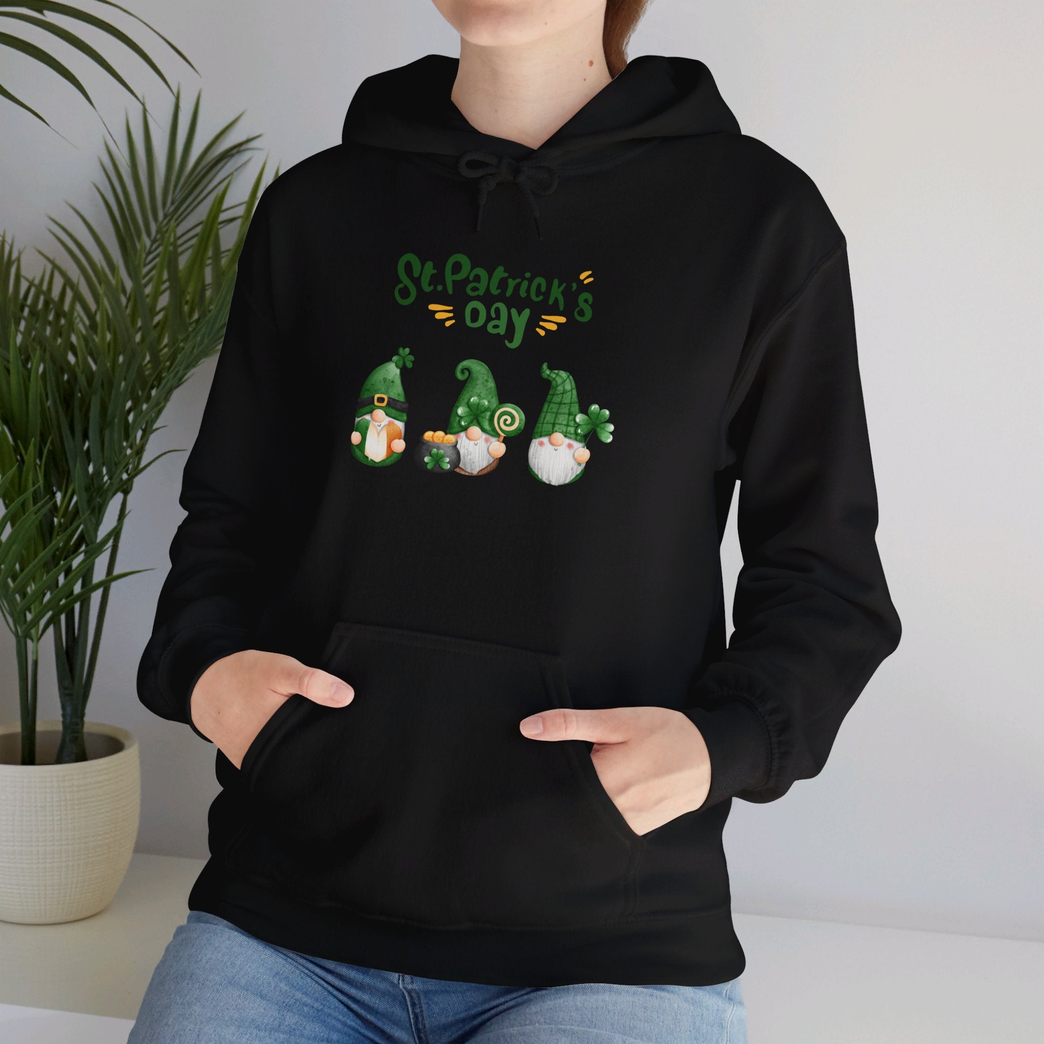 St Patty's Day Gnome Unisex Heavy Blend™ Hooded Sweatshirt