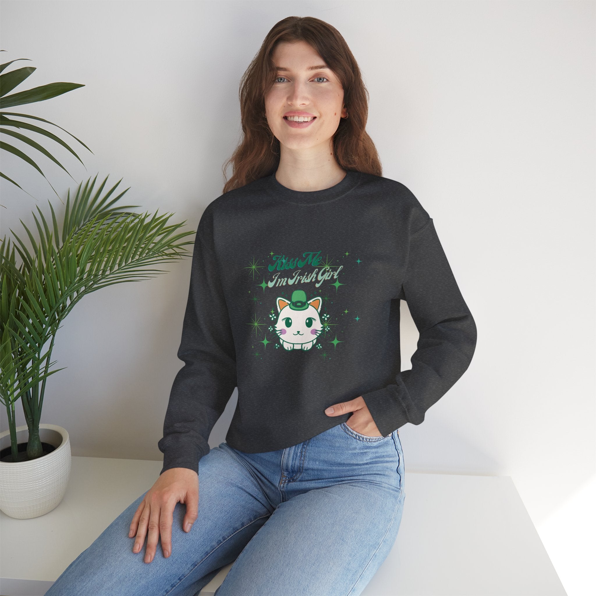 Kiss Me I'm Irish Cat Crewneck Sweatshirt - Unisex Heavy Blend™