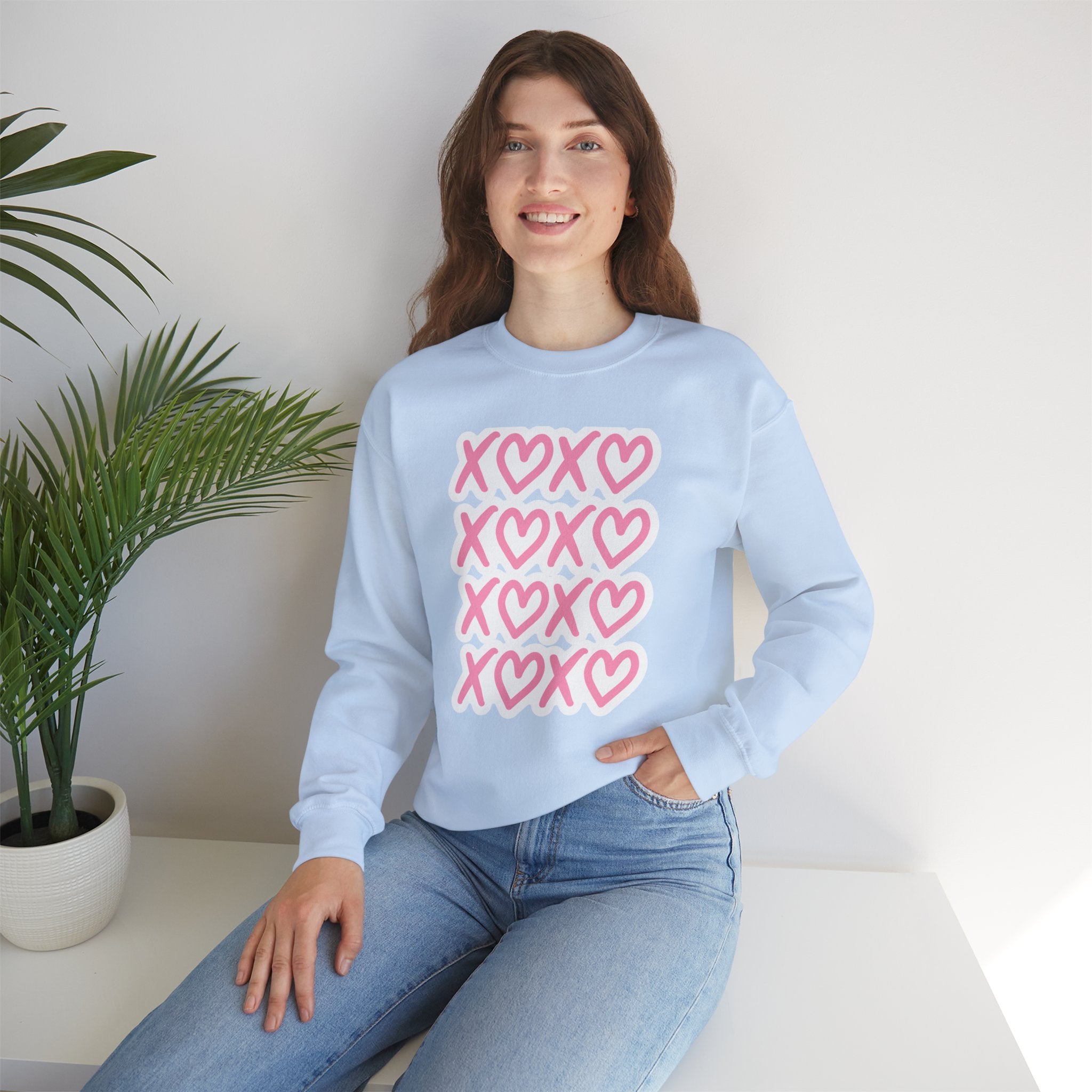 XOXO Unisex Heavy Blend™ Crewneck Sweatshirt