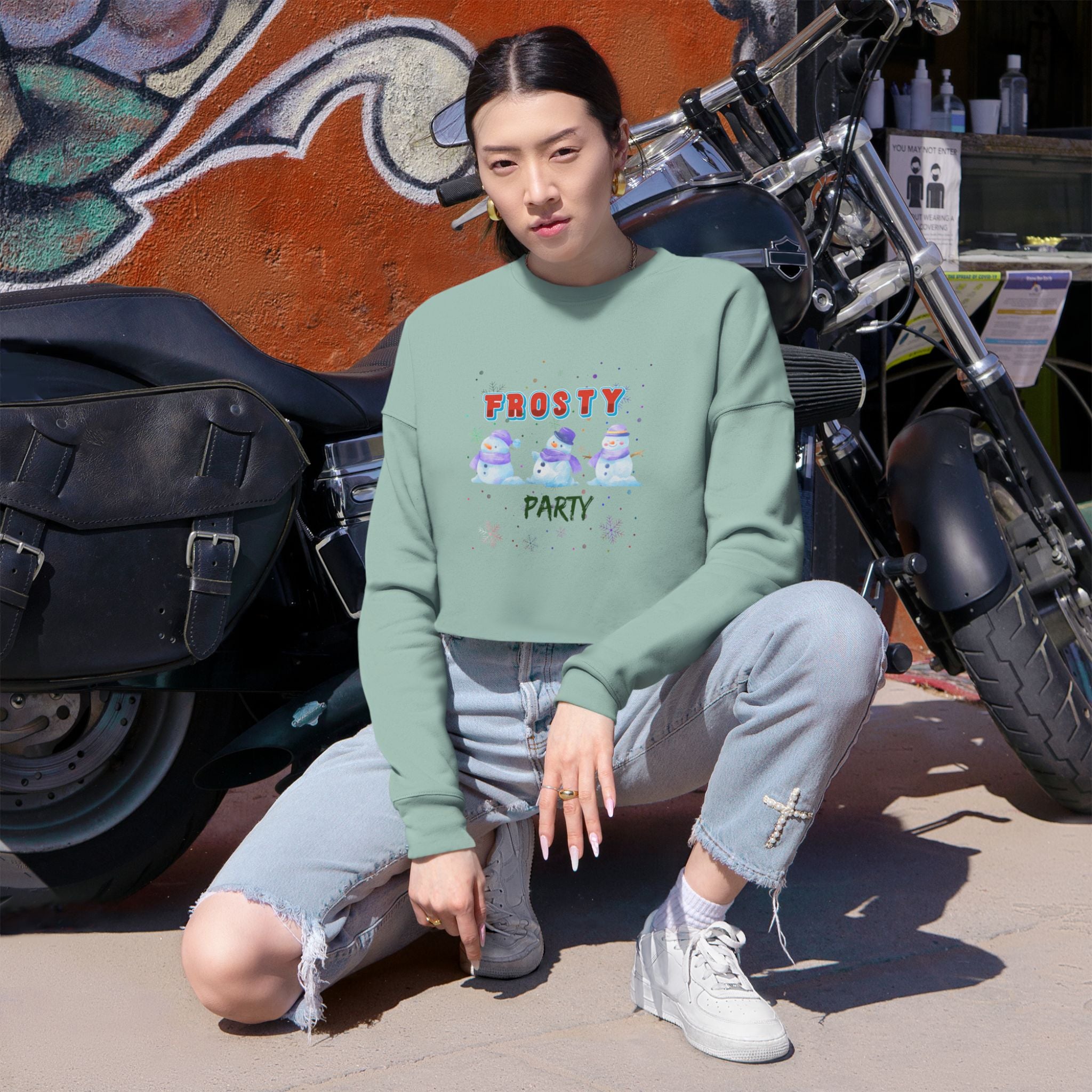 Frosty Party Women's Cropped Sweatshirt